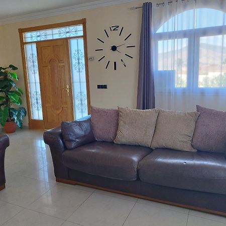 Villa Casa Del Sol 3 Bedroom Villa With Private Solar Covered 12M X 6M Pool Minimum Stay 7 Nights Chromecast And Wifi Throughout The Property Triquivijate Eksteriør bilde