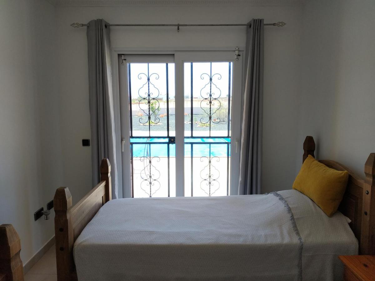 Villa Casa Del Sol 3 Bedroom Villa With Private Solar Covered 12M X 6M Pool Minimum Stay 7 Nights Chromecast And Wifi Throughout The Property Triquivijate Eksteriør bilde