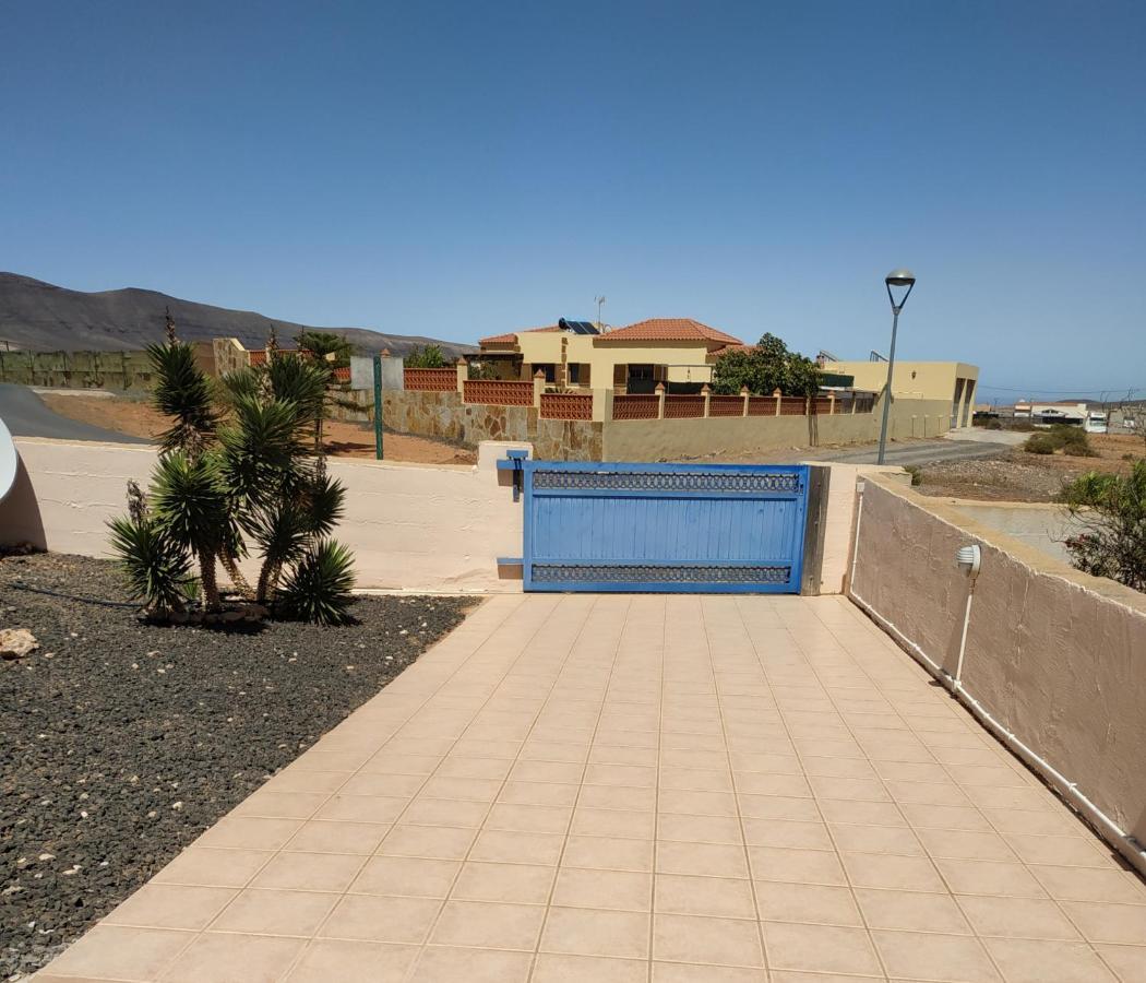 Villa Casa Del Sol 3 Bedroom Villa With Private Solar Covered 12M X 6M Pool Minimum Stay 7 Nights Chromecast And Wifi Throughout The Property Triquivijate Eksteriør bilde