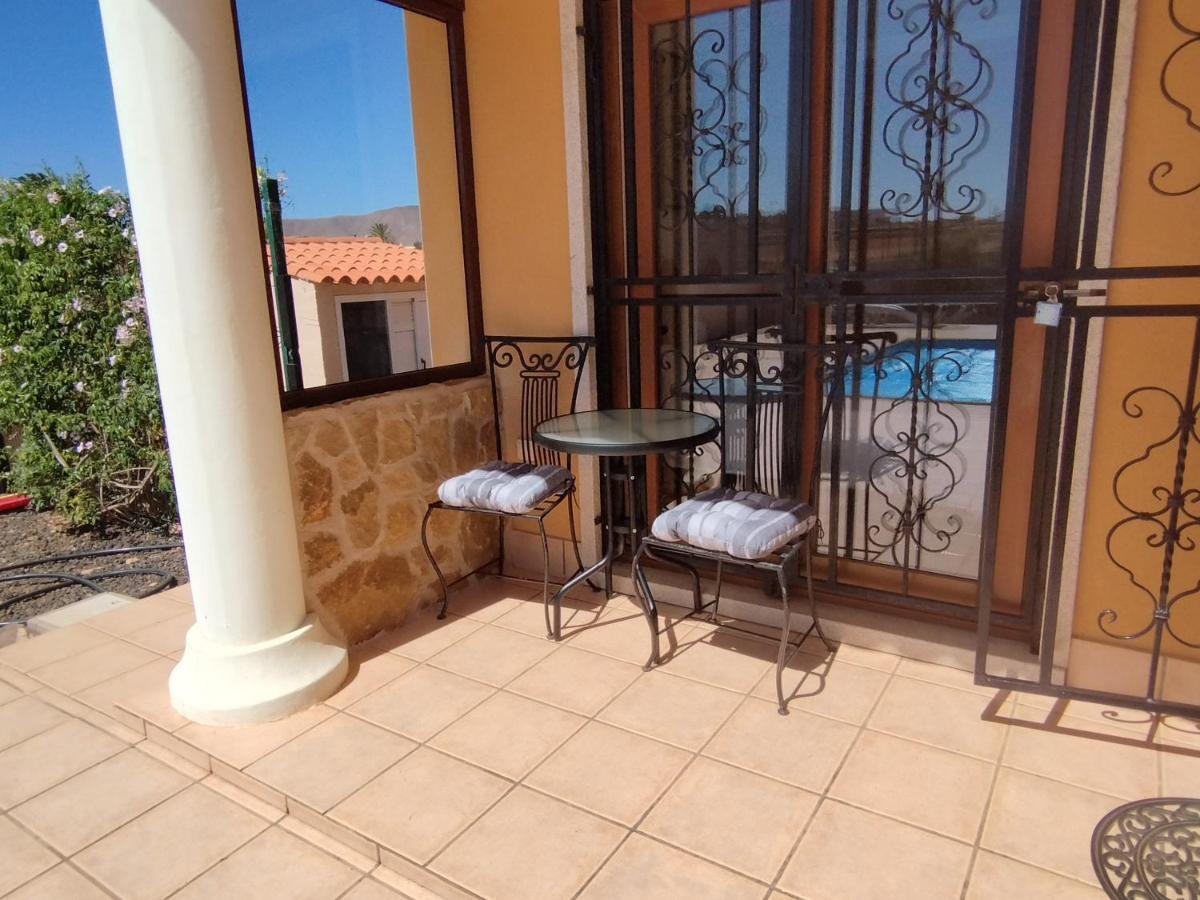 Villa Casa Del Sol 3 Bedroom Villa With Private Solar Covered 12M X 6M Pool Minimum Stay 7 Nights Chromecast And Wifi Throughout The Property Triquivijate Eksteriør bilde