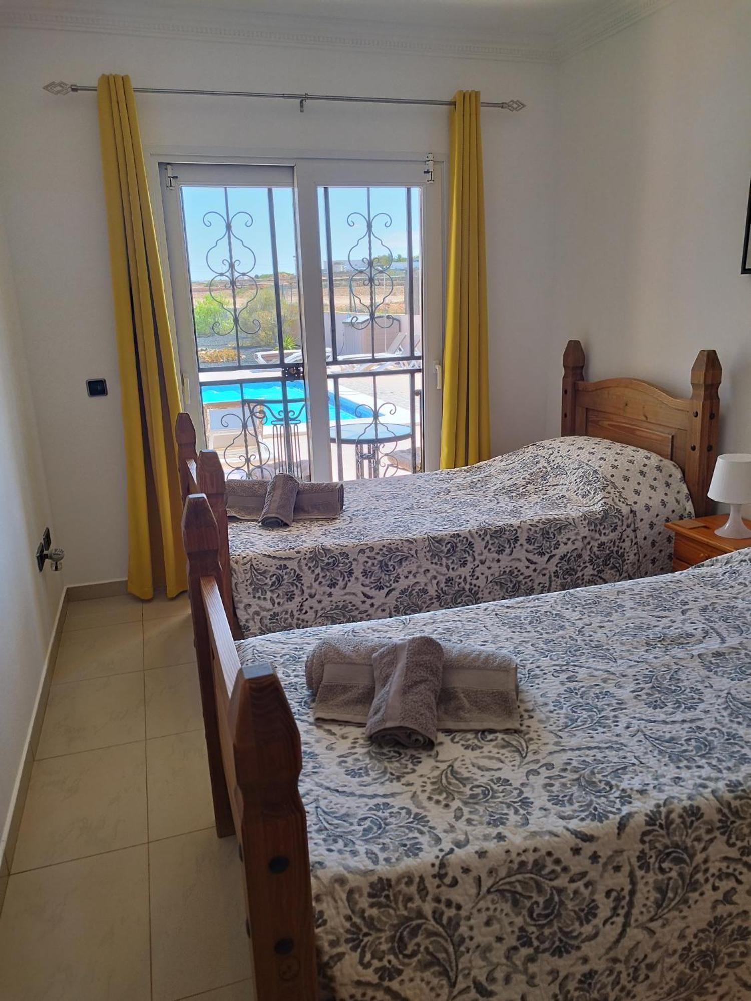 Villa Casa Del Sol 3 Bedroom Villa With Private Solar Covered 12M X 6M Pool Minimum Stay 7 Nights Chromecast And Wifi Throughout The Property Triquivijate Eksteriør bilde
